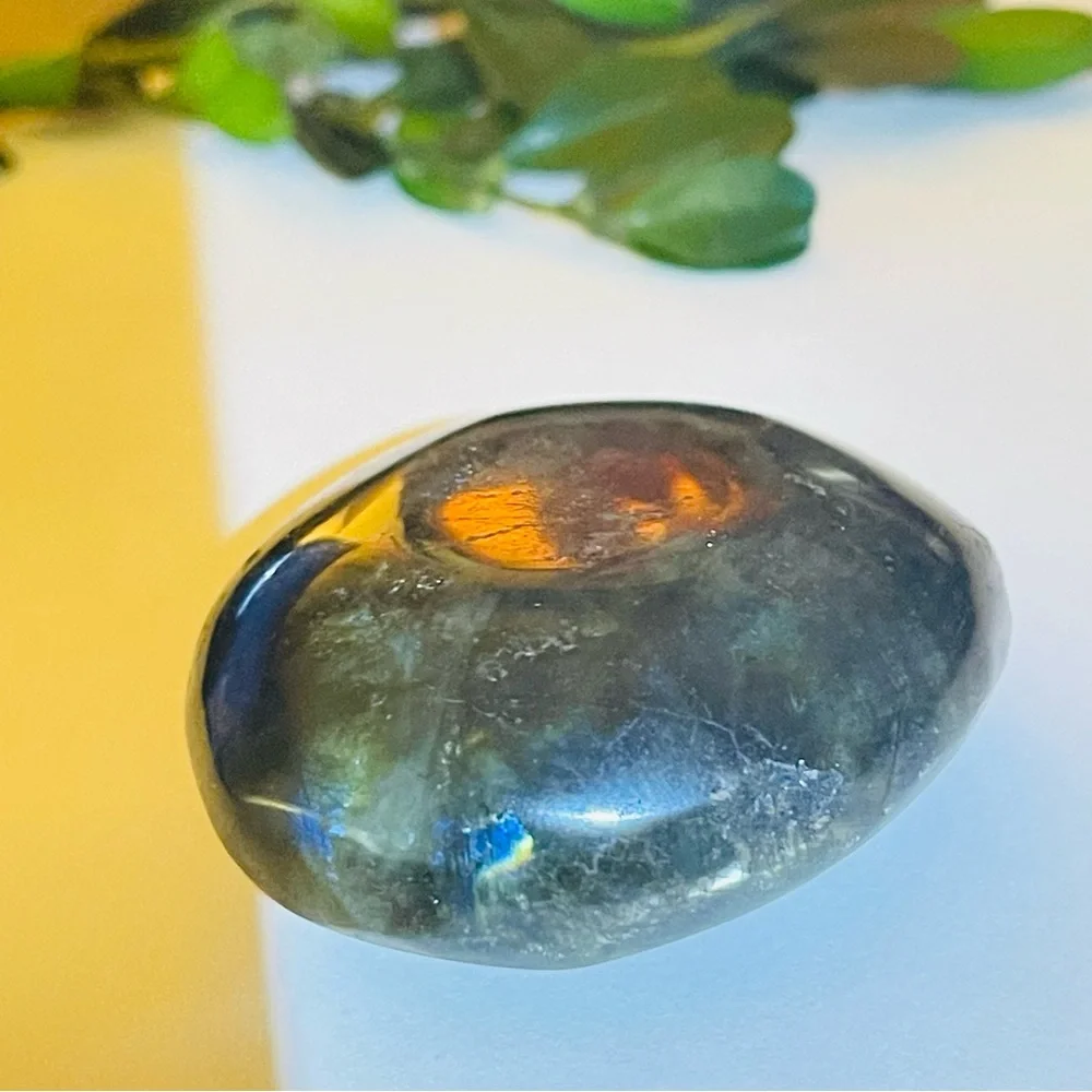 New Handmade Natural Labradorite Blue Green Crystal Oblong Carved Palm Stone